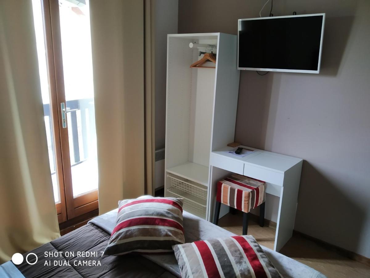Chalet Hotel Les Marmottes 2 Etoiles Nn Montferrier ภายนอก รูปภาพ